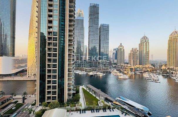 Furnished Apartment with Pool and Sauna in Dubai Marina