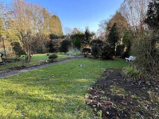 Der schöne und große Garten