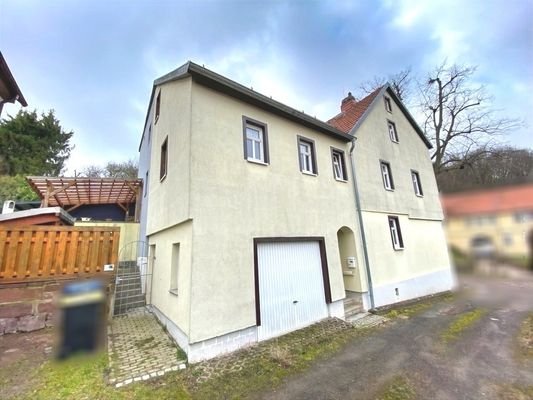 Einfamilienhaus mit Garage