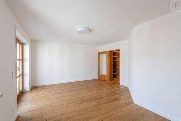 Wohnzimmer (Vorschlag Bodenbelag/KI)