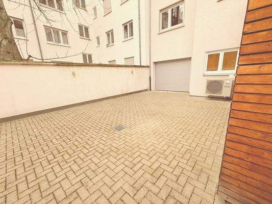 exklusiv nutzbarer Innenhof