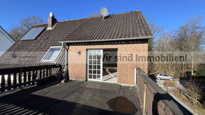 großer Balkon / Terrasse