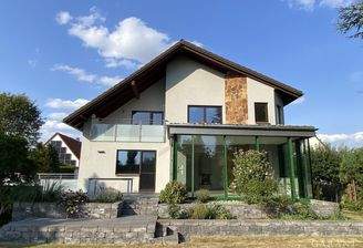 Haus mit Wintergarten