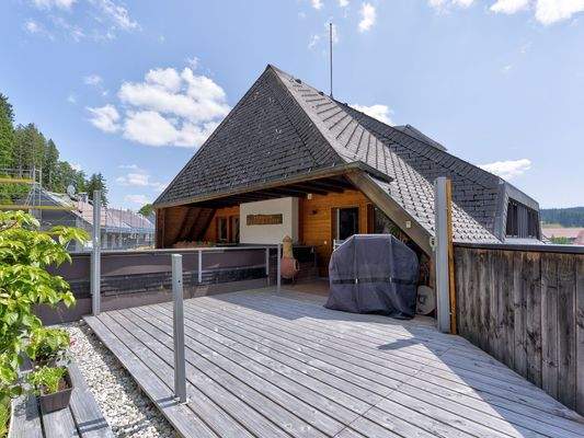 Von der Küche aus begehbare Terrasse