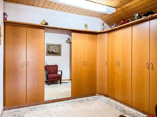 Hauptwohnung_Ankleideraum