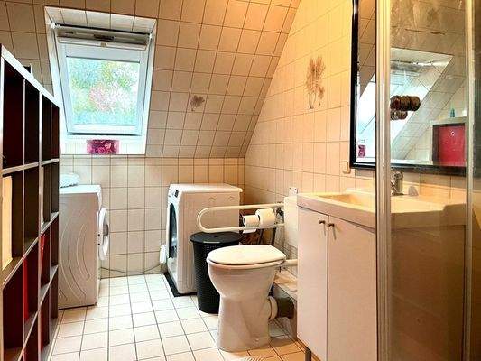 Badezimmer 1-ZI-Whg DG2