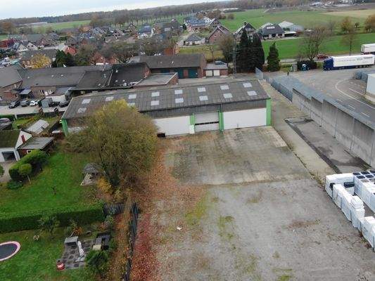 Lagerplatz neue Halle LA.JPG