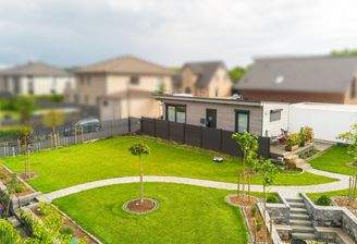 Garten mit Tiny House