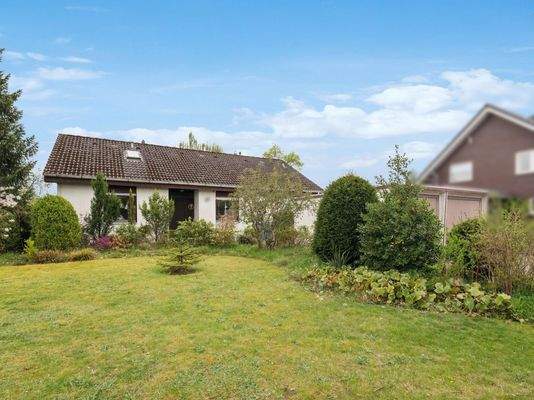 Rückansicht und Garten