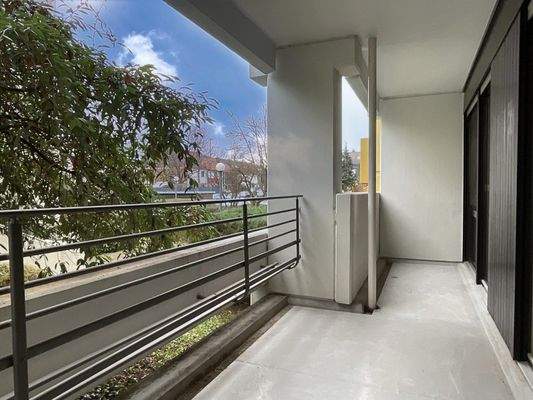 Loggia vor den Schlafzimmern