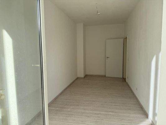 Schlafzimmer Blick zum Flur