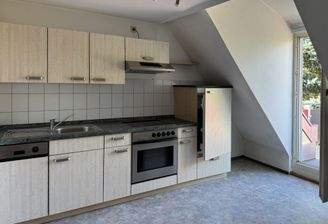 Küche mit Ausgang Balkon