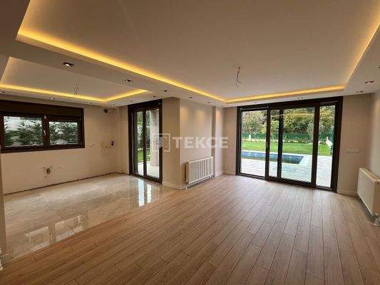 Triplex Villa with Pool and Garden Near the Beach in Şile Istanbul