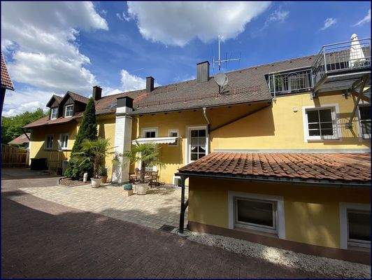 Rückansicht mit Innenhof