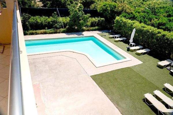 Kreta, Episkopi: Haus mit 2 Wohnungen, Bio-Obstplantage und Bergblick zu verkaufen