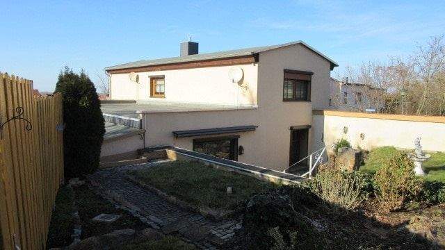 Hausansicht vom Garten