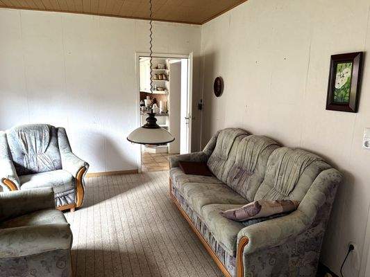 Esszimmer zwischen Küche und Wohnzimmer