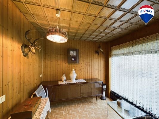 RE/MAX Immobilien DeLux Vorzimmer EG
