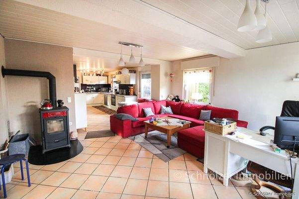 lichtdurchflutet und hell