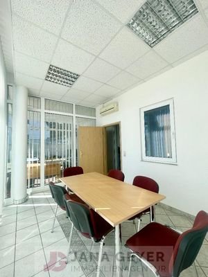 Büro 1