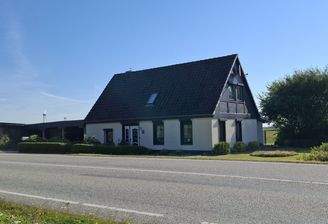 Front- und Seitenansicht