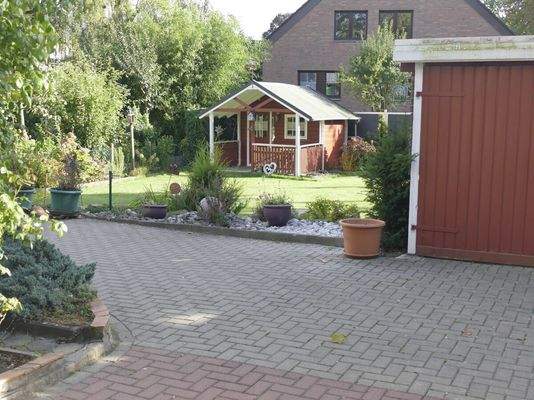 Blick von der Hofeinfahrt