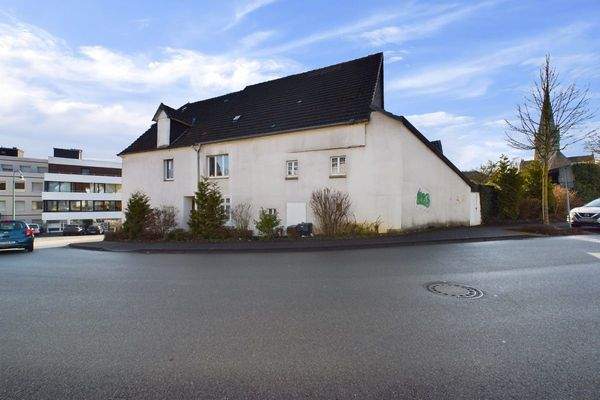 CAM03586G0-PR0042-STILL007