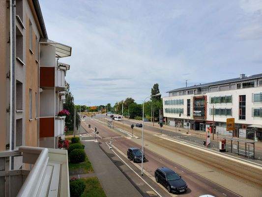 Ausblick Straßenbahnhaltestelle.jpg