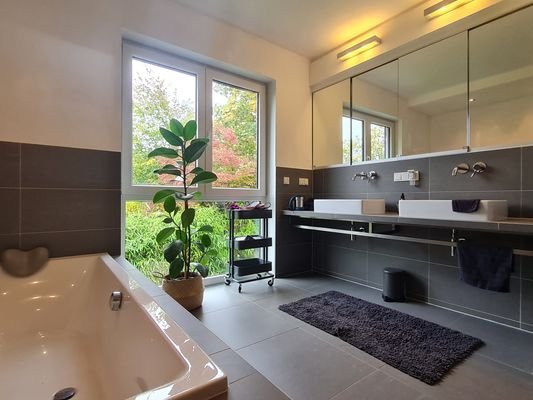 Badezimmer EG