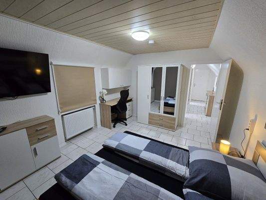  Wohn- und Schlafbereich