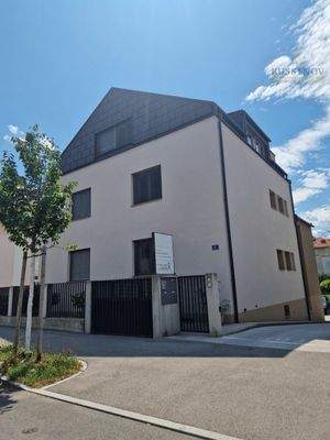 Gebäude Frontansicht