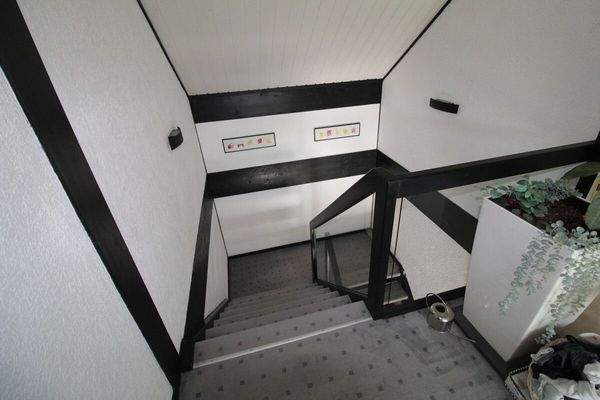 13 - Treppe zum Dachgeschoss