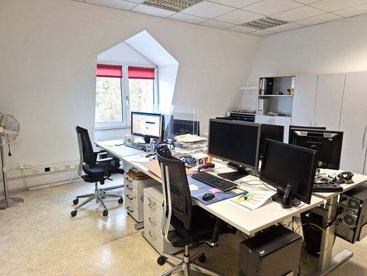 Großer Büroraum