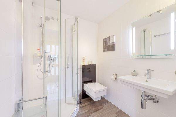 EG: Duschbad Einliegerwohnung