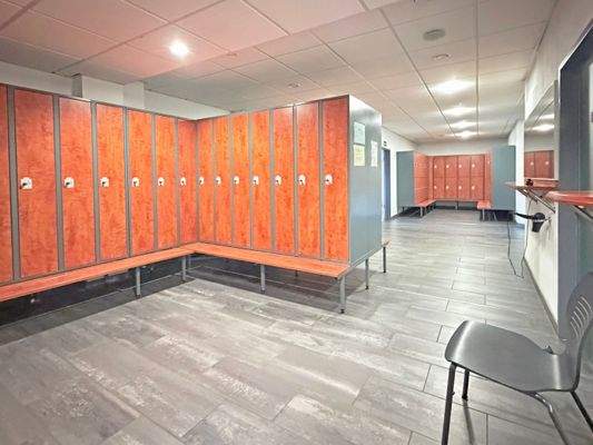 Umkleidekabine im 2. Obergeschoss