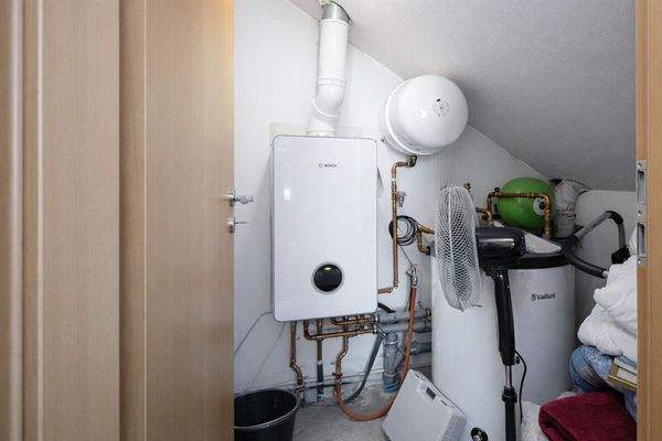 Heizungsraum mit effizienter Heiztechnik OG