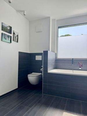 Eltern Badezimmer OG