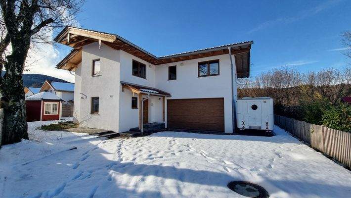 Außenansicht Einfahrt