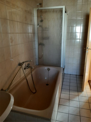 Bad OG mit Dusche