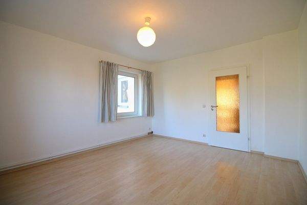 KInderzimmer oder Büro im EG