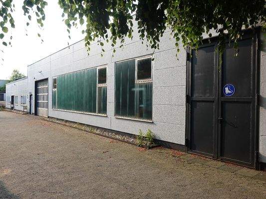 Halle mit zwei Toren