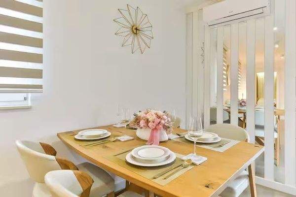 Charmanter Essbereich mit hellem und freundlichem Wohngefühl