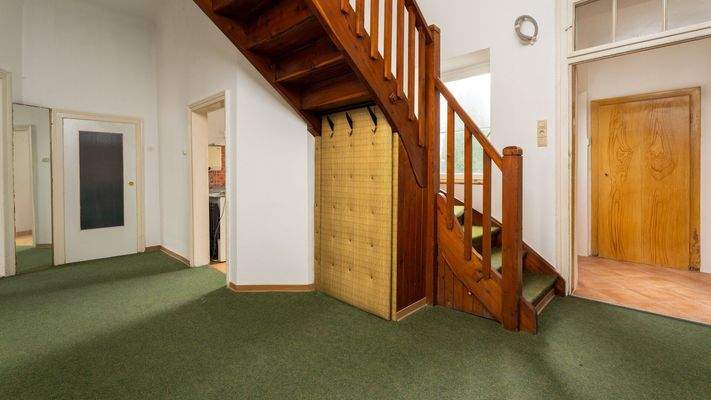 Vorraum, Aufgang ins Obergeschoss Einheit 1