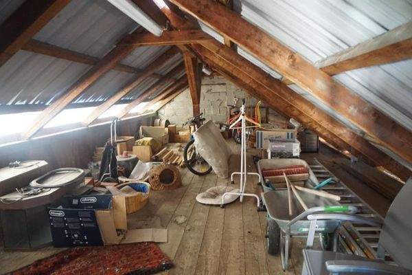 Bühne über Garagen