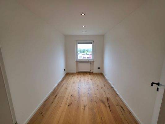 Kinderzimmer/Home Office