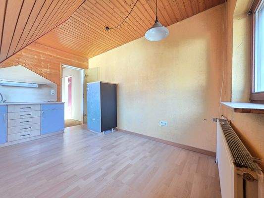 Küche / Zimmer Dachgeschoss