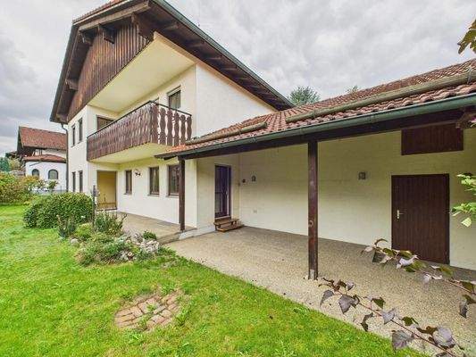 Gartenansicht überdachte Terrasse