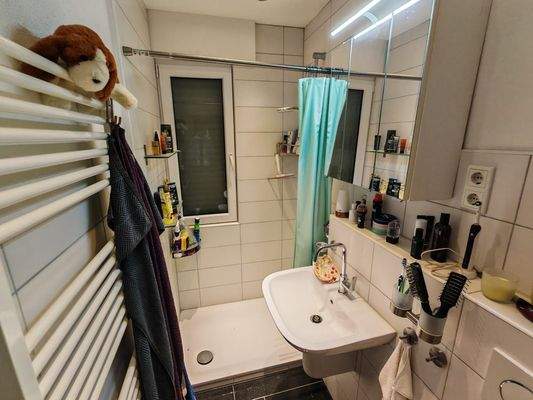 Vordergebäude: Bad EG