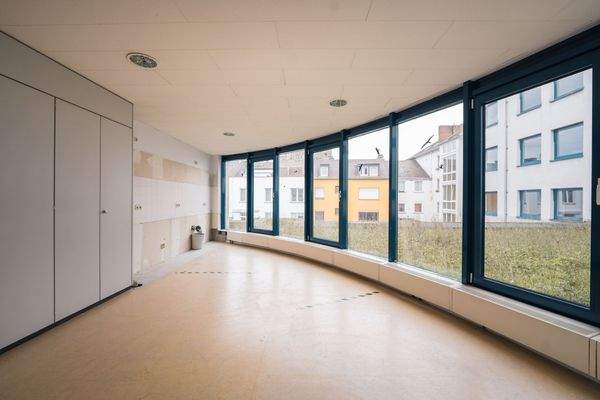 Gewerbe-/ Büroeinheit