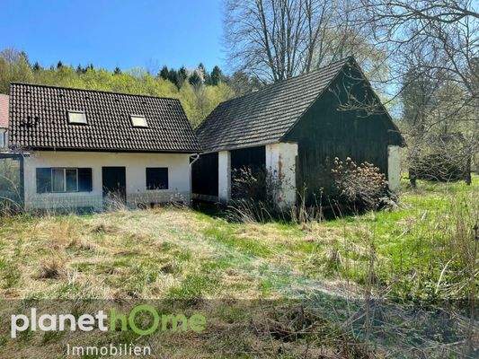 Nebenhaus mit Scheune